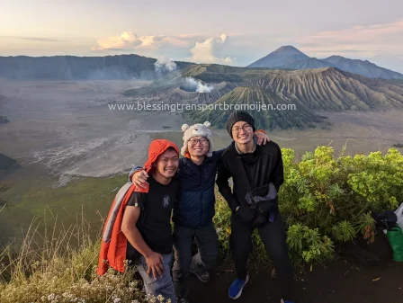 Johnatton and friend (SG), transport and tour to Tumpak Sewu-Bromo-Ijen