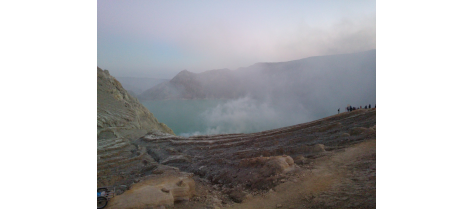 ijen crater tour